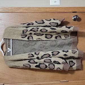 Umgee Cardigan lepard print,  Super soft size medium